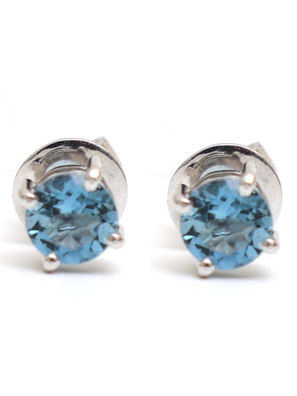 Aquamarine 18K White Gold Stud Earrings